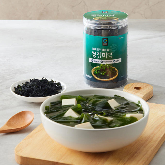 Ingredients for Seijingen Wakame and Seaweed Soup