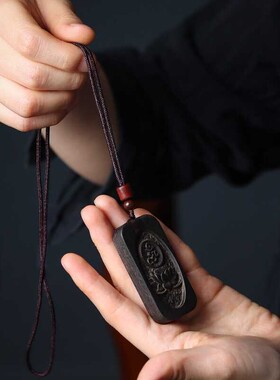 沉香木雕刻手把件六字箴言莲花牌项炼吊坠汽车挂件件本命年平安无