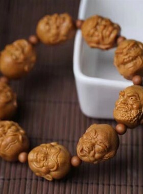 印度老山檀香十八罗汉雕刻手串文玩橄榄核男士苏工老油核精雕手链