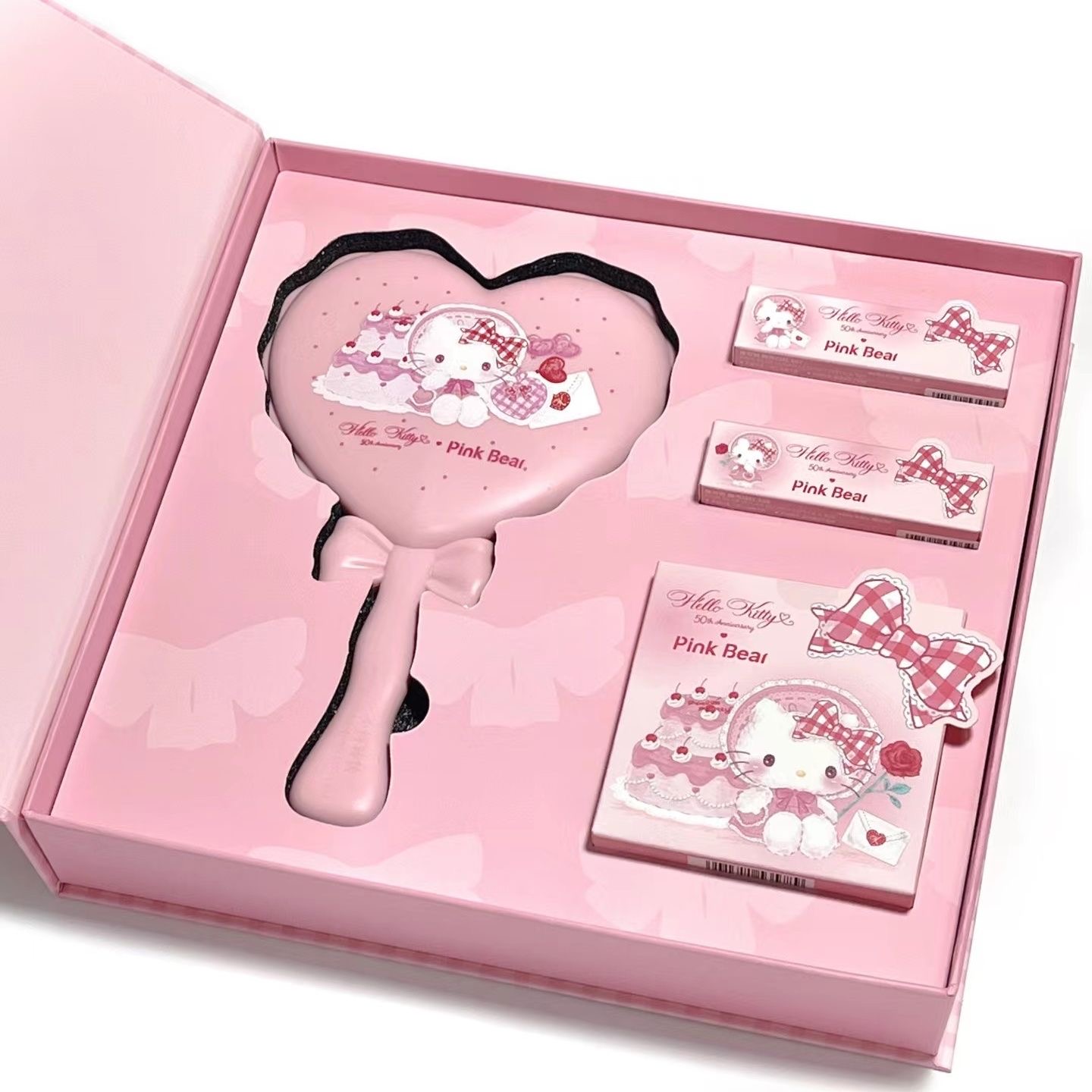 皮可熊hellokitty联名合作款口红礼盒唇釉彩妆黄油小熊丑鱼套盒 - 图3