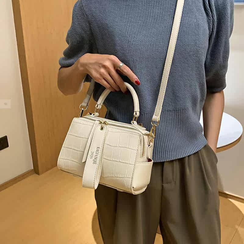 女2020新款潮流行百搭大容量包包 光脚猪女士包袋