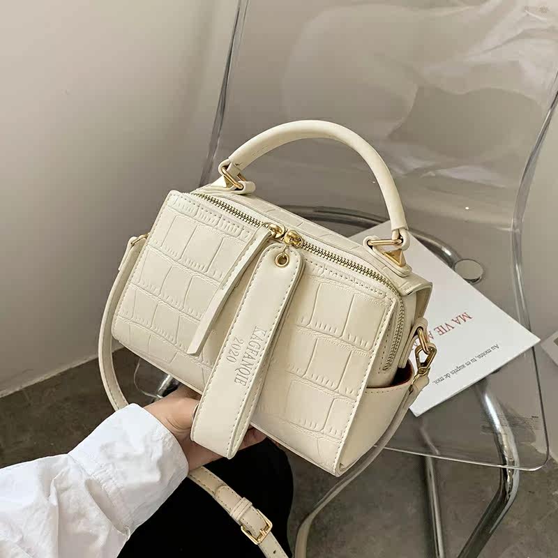 女2020新款潮流行百搭大容量包包 光脚猪女士包袋