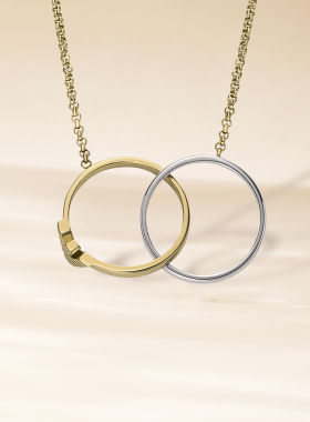 阿玛尼环环相扣项链女