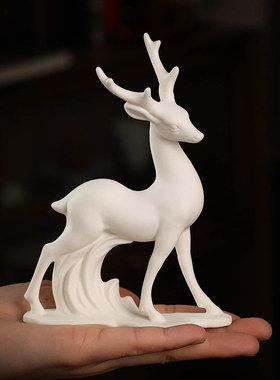 鹿摆件陶瓷客厅酒柜玄关装饰品办公室创意白瓷小鹿工艺礼品摆饰景