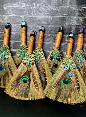 大扫把天然紫水晶生命树孔雀羽毛祭坛摆件