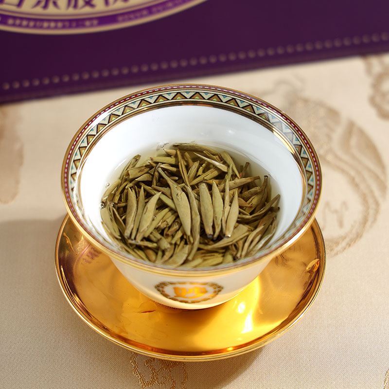 六妙7399紫印2019年正宗福鼎白茶茶叶白毫银针老白茶饼茶袋装150g - 图2