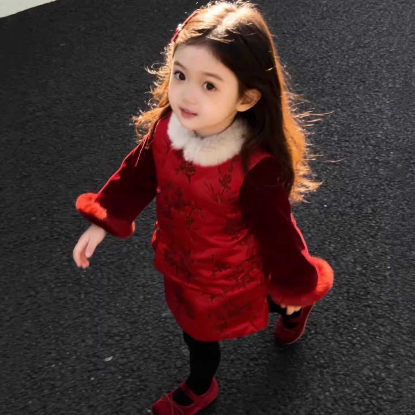 新中式女童25冬季新年战袍红色锦缎提花毛领旗袍马甲半身裙两件套,淘宝优惠券,粉丝福利购,淘宝优惠卷