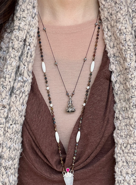 自留推荐 ENSAGE/APT702 马灵铃吊坠项链 马头天然石串珠毛衣链