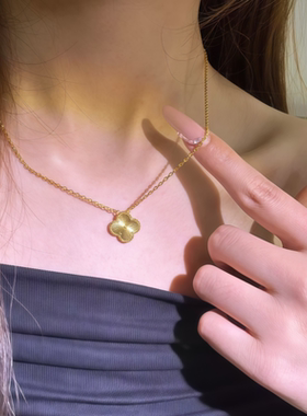 水贝黄金包银一花四叶吊坠项链