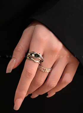 有薄与荷女简约水波纹开口戒