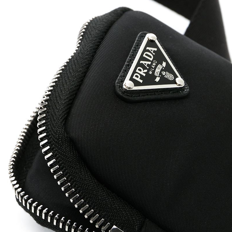 prada /普拉达女士黑色经典到腰带 奢批海外女士包袋