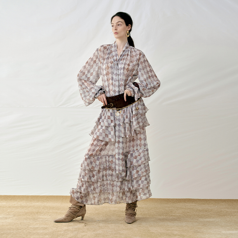 【Cello Sonata】hug 2025秋冬新款系带荷叶边长袖人丝蛋糕连衣裙