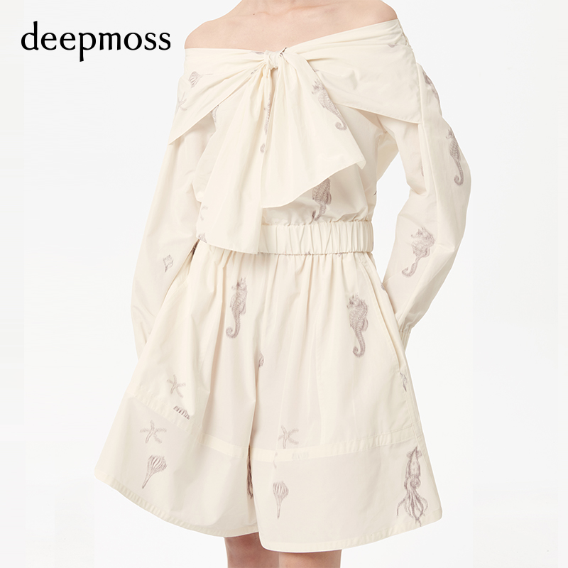 【S】deepmoss  春夏海洋印花一字领花结长袖上衣裙裤套装 - 图1