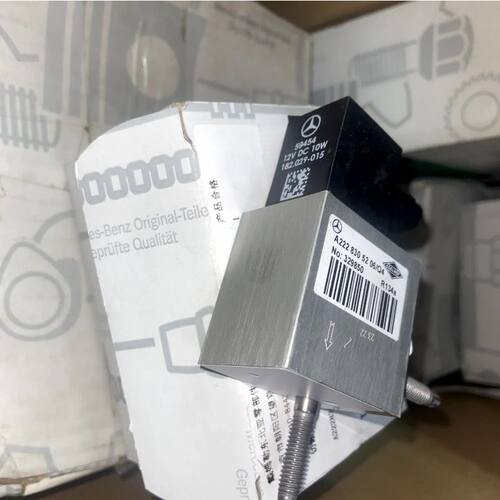 适用奔驰S300S350S400S450S500S560S320S550S600迈巴赫后膨胀阀 - 图1