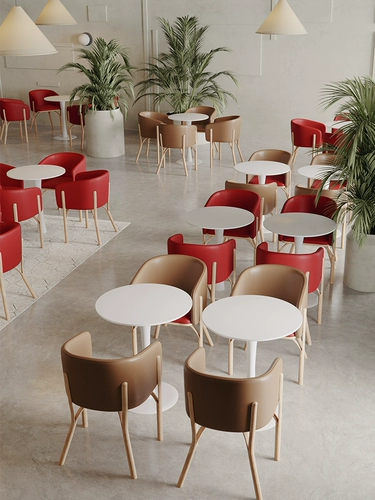 Стол стола с молочным чаем и комбинация стула Простой прием договоренности о столе четырех стул Офис офис. Случайный обеденный стол с небольшим круглым столом