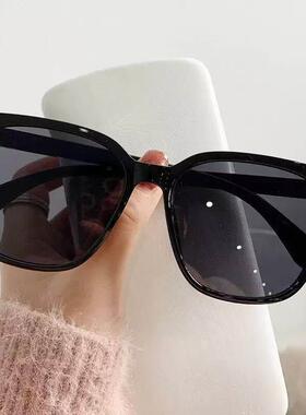 Retro Sunglasses for Women Small Oval Frame Sun GlassesShade