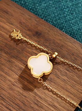 国潮宫廷古风四叶草项链女仿和田玉一鹿发吊坠闺蜜生日节礼物项饰