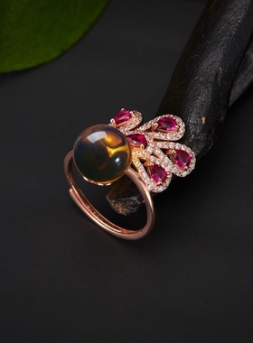 网红汉服女指环同款中国风配饰二代合成蓝珀蜜蜡首饰孔雀锁骨戒指