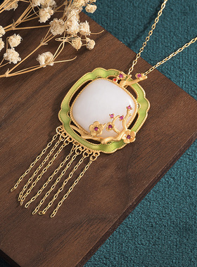 2025春国潮新品古装配饰景泰蓝梅花镶嵌仿和田玉复古玉佩挂坠项链