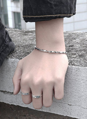 莫比乌斯钛钢男女项链简约男潮轻奢小众设计锁骨链冷淡风配饰链子