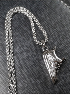 百搭嘻哈蹦迪长款项链钛钢吊坠