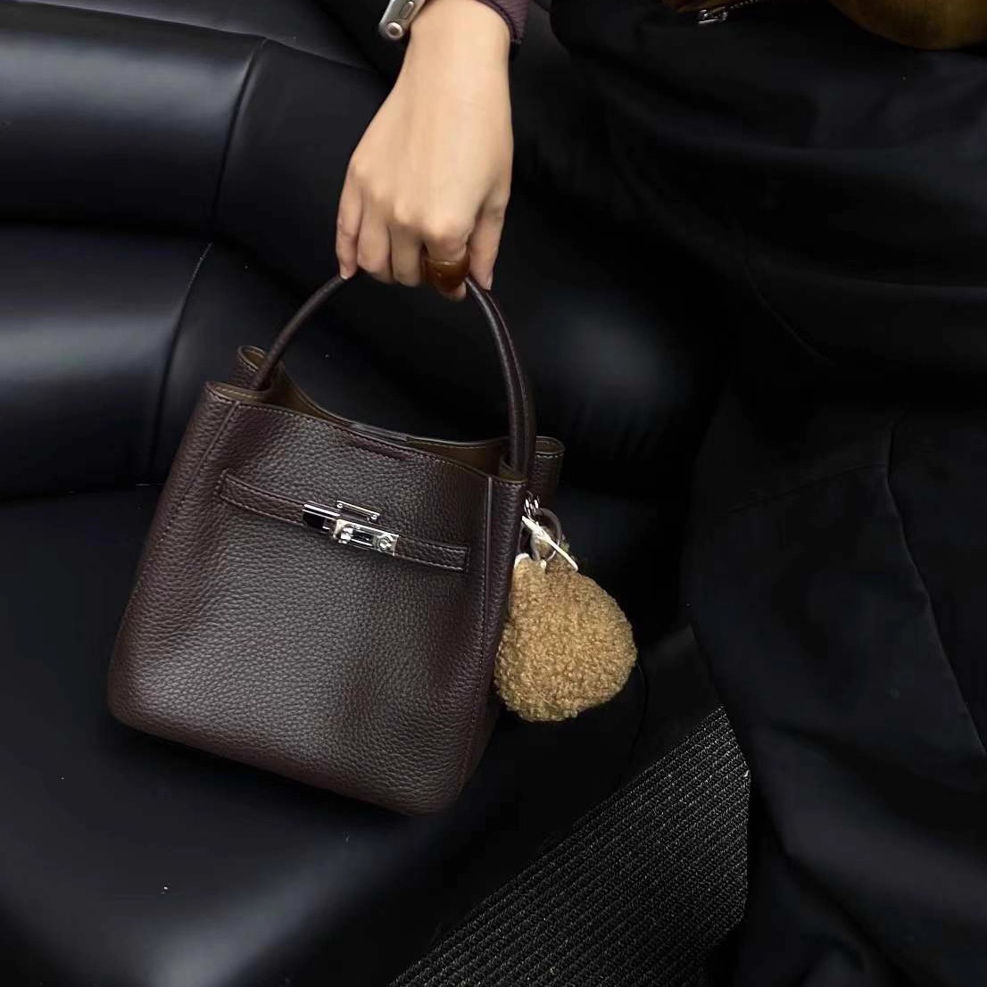 包包2025新款时尚复古软皮荔枝纹菜篮子水桶包爆款手提女包斜挎包-图0