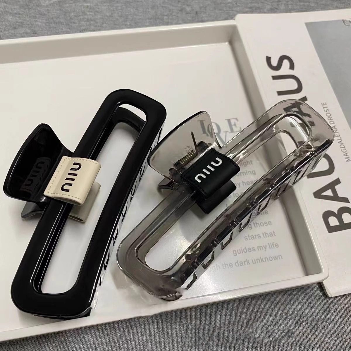 韩国大号加长字母亚克力抓夹后脑勺盘发夹子抓夹发抓发卡简约百搭,淘宝优惠券,粉丝福利购,淘宝优惠卷