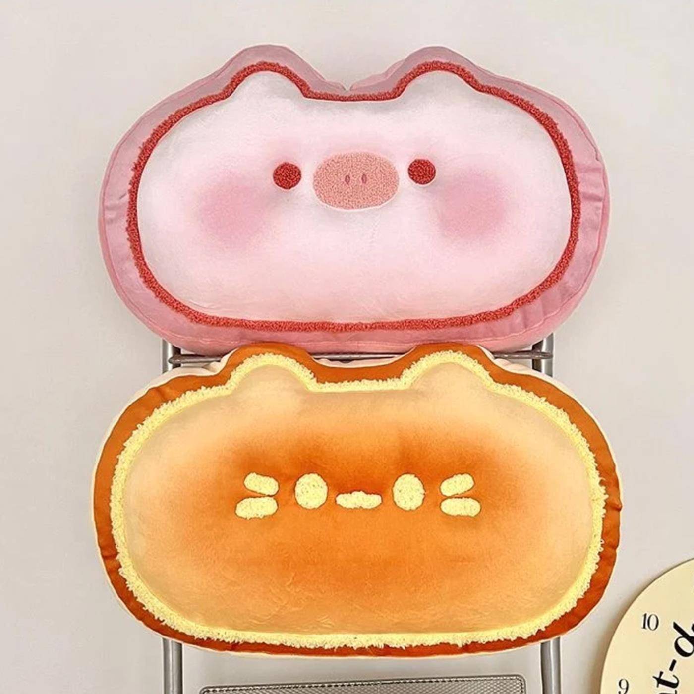 可爱芝士面包抱枕猫咪猪猪毛绒玩偶睡觉抱靠枕沙发靠垫女午睡枕头 - 图3