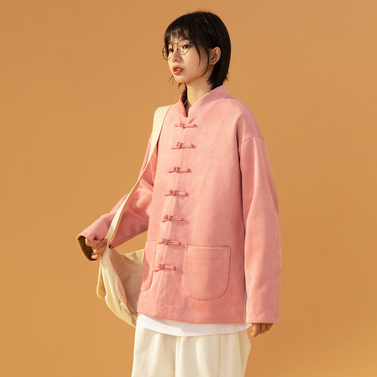 中国风麂皮绒唐装男女盘扣国潮情侣 腓尼基秀禾服