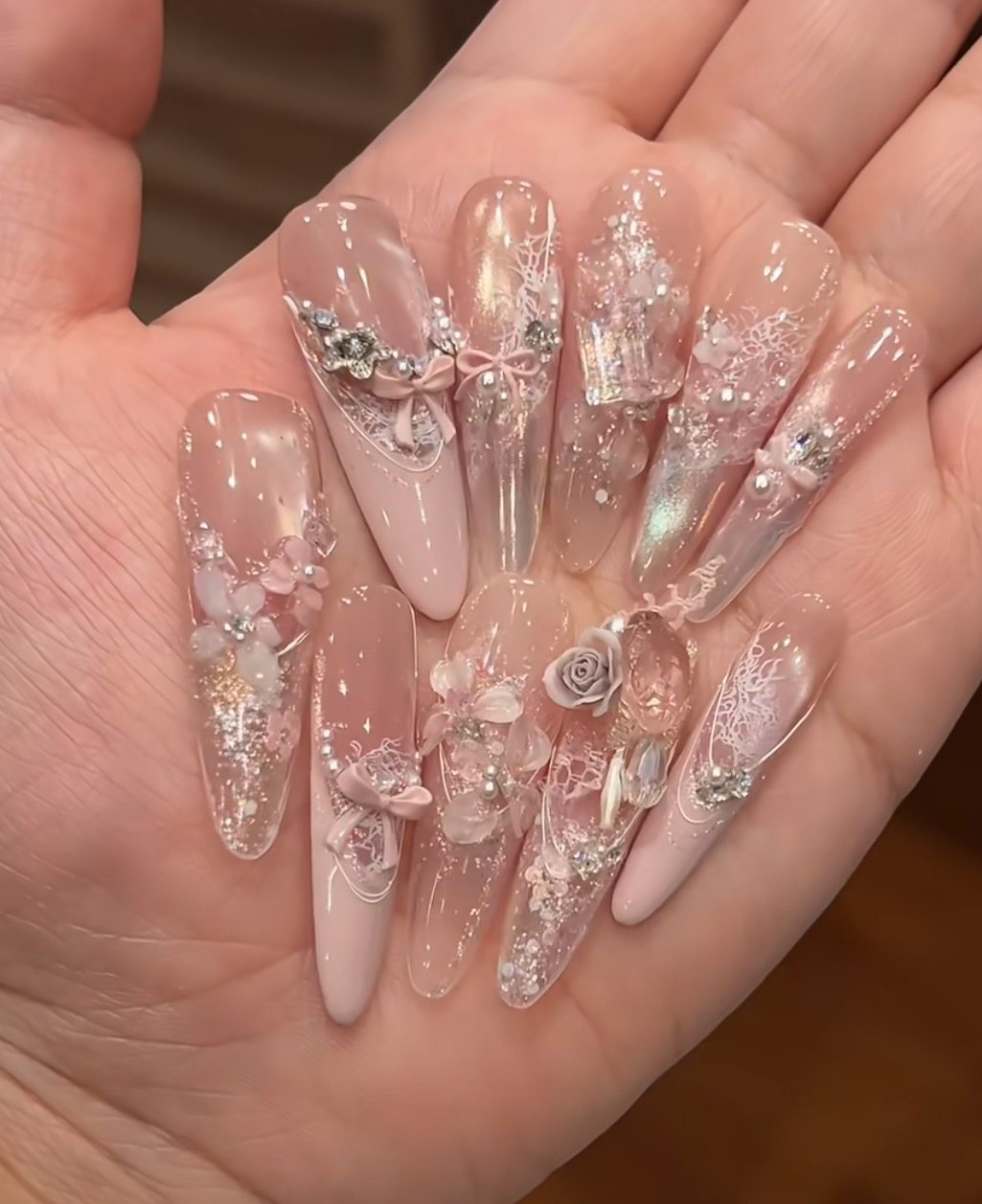 极光爆闪猫眼粉嫩感层次雕花冰透玫瑰高奢纯手工穿戴甲,淘宝优惠券,粉丝福利购,淘宝优惠卷