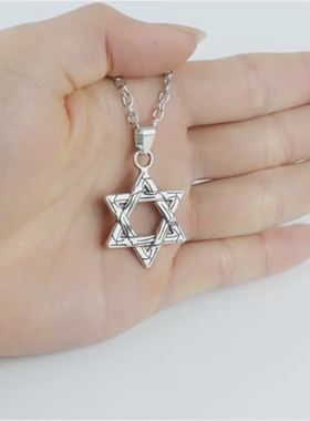 明星同款压铸花纹六芒星吊坠潮酷摇滚男款钛钢项链