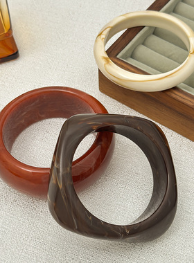 欧美跨境个性不规则亚克力手镯Br