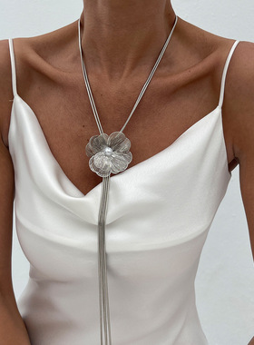 欧美跨境设计感立体花朵珍珠项链 个性金属链条长款流苏锁骨项饰