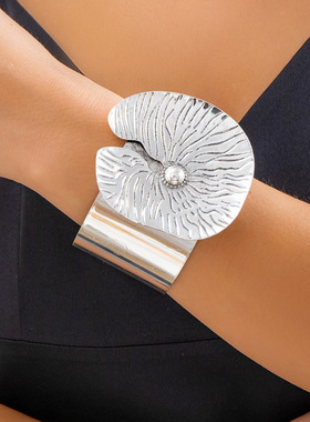 欧美跨境饰品 时尚赛博朋克风金属项圈颈链 夸张荷叶大叶子项链女