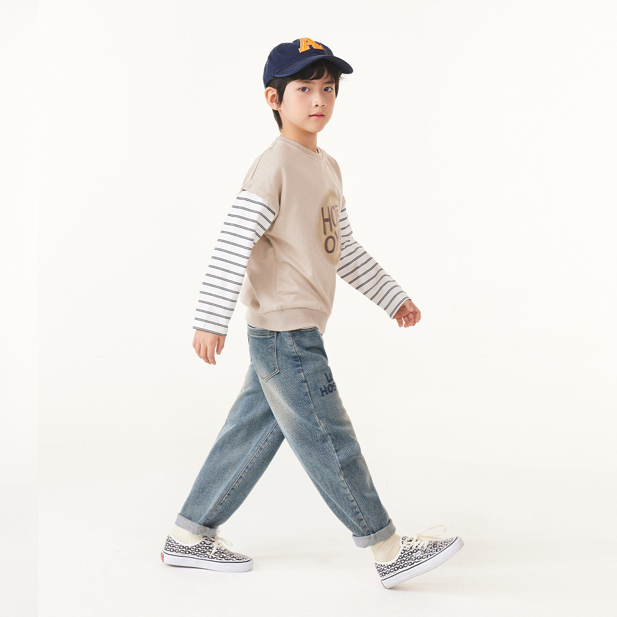 皇室童缘男童牛仔裤2025春季新款儿童裤子大童宽松直筒裤长裤,淘宝优惠券,粉丝福利购,淘宝优惠卷