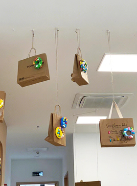 牛皮纸袋子幼儿园环创画室布置美术教室作品展示墙装饰美工区展板