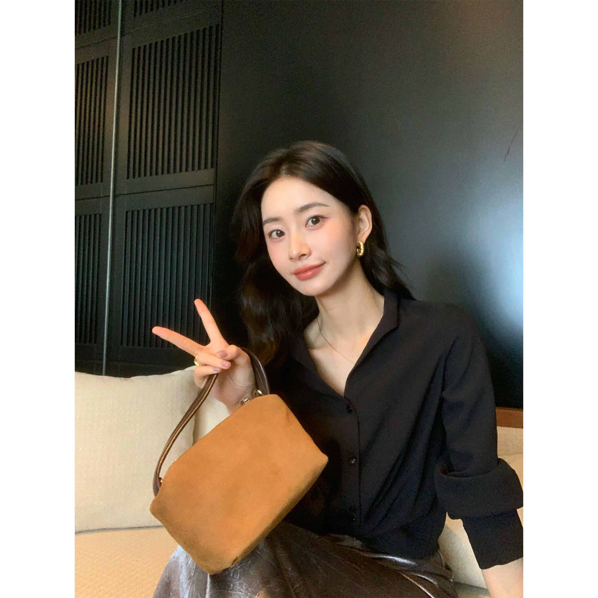 pusumede露思同款!v领长袖白色衬衫女春秋宽松设计感小众气质上衣,淘宝优惠券,粉丝福利购,淘宝优惠卷