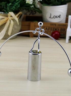 铁艺摇摆举重小铁人 新奇产品桌面好玩个性小摆件金属工艺品定制