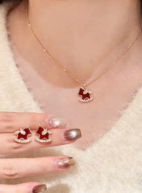 复古红色小马项链本命年礼物