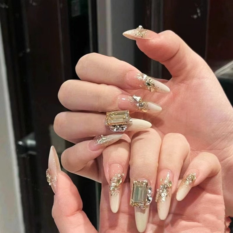 曼辞纯手工穿戴甲成品法式爆闪香槟大钻美甲裸色高级感假指甲贴片,淘宝优惠券,粉丝福利购,淘宝优惠卷