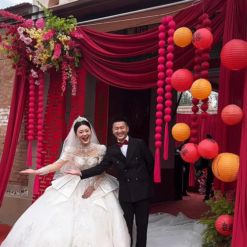 结婚庭院布置农村自建房院子大门口婚礼喜字拉花灯笼小区瀑布装饰 - 图1