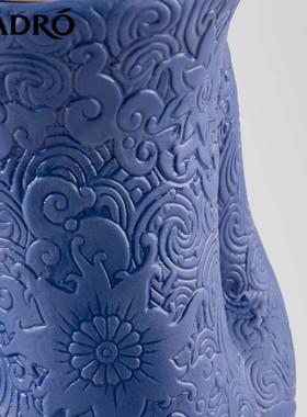 LLADRO雅致 宇宙女孩和猫咪 陶瓷桌面摆件客厅玄关装饰乔迁礼物