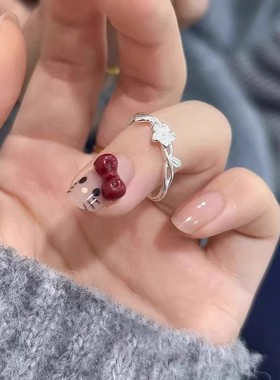 S925纯银花朵戒指女款小众设计高级感轻奢简约气质独特可调节指环