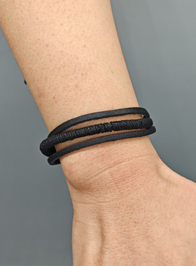 简约素色黑编织抽绳手环个人文艺小众森系学生情侣闺蜜可调手链潮