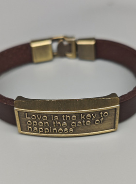 男士真皮手环欧美流行牛皮搭扣个性小众棕色手链潮流穿搭饰品