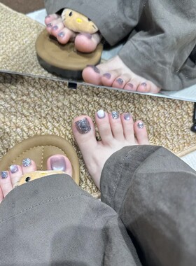 2026年新款脚指甲贴片高级小众显白网红爆闪白灰猫眼脚趾甲穿戴甲