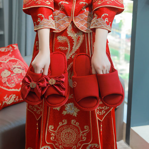 春夏季结婚居家凉拖鞋喜庆酒红色一对轻奢情侣新婚庆陪嫁新娘晨袍 - 图0