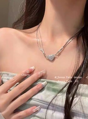 高级感镶钻爱心磁吸心形吊坠项链轻奢小众设计百搭气质锁骨链颈链