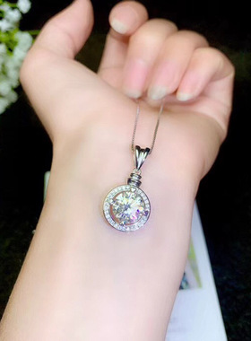 2克拉仿莫桑钻石项链女镀pt950白金锁骨链 八心八箭锆石吊坠饰品