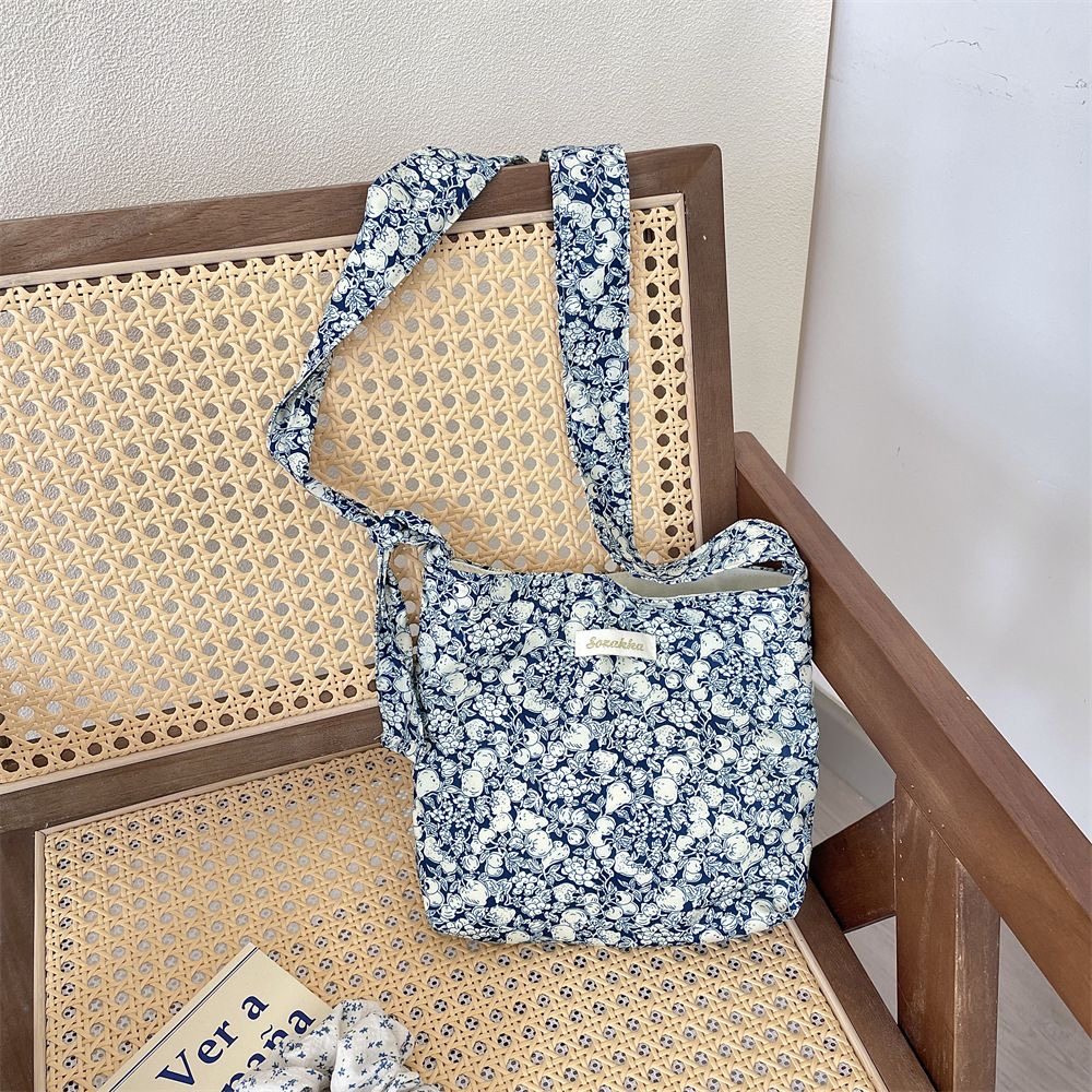 包包女2025新款碎花帆布包通勤便捷单肩斜挎包百搭日系可爱腋下包,淘宝优惠券,粉丝福利购,淘宝优惠卷